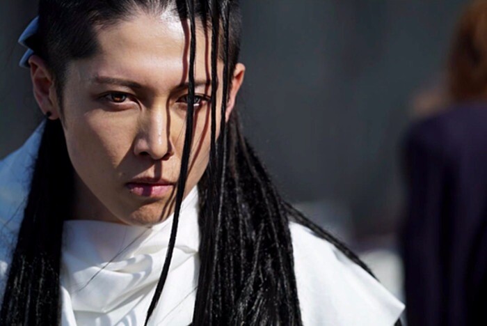 MIYAVI Byakuya'nın Neden Büyüleyici Bir Karakter Olduğunu Anlattı